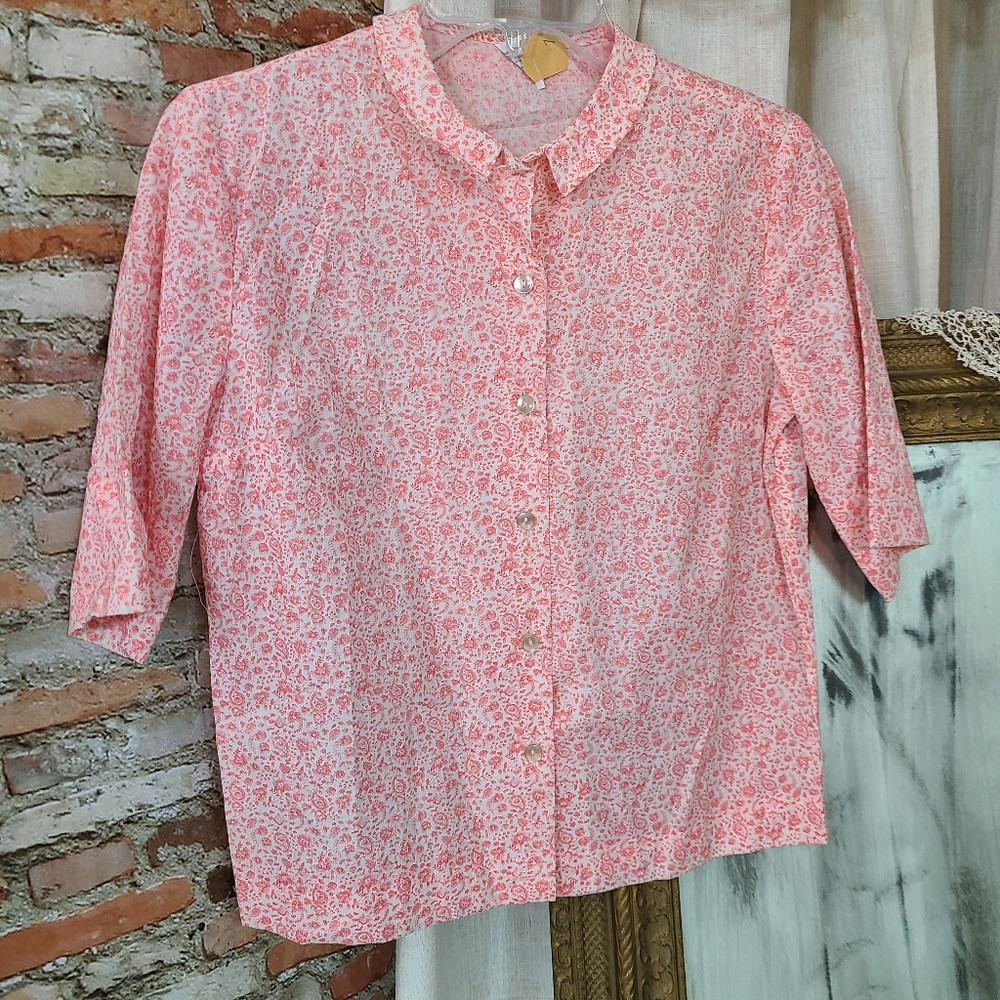 Vintage 1960s 1970s Pink Floral Button Up Blouse Short Sleeve Summer Shirt